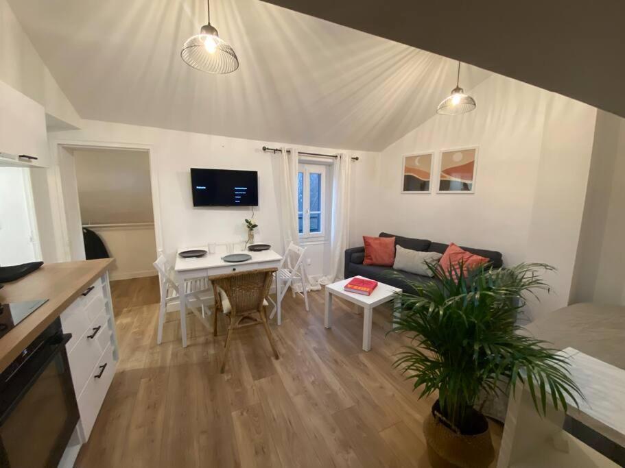 Ferienwohnung La Mansarde Lcd Pontoise Exterior foto